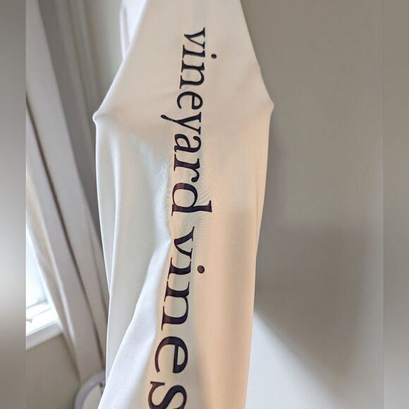 Vineyard Vines Whale Long-Sleeve Performance Sport Tee Men's sz S - Picture 5 of 9